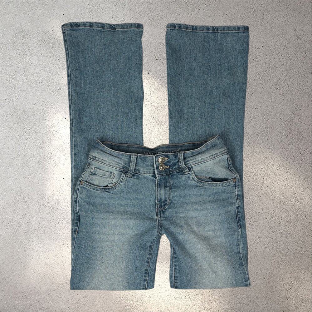 Wallflower Flirty Curvy Bootcut Jeans Juniors 1 Light Wash Casual Western Y2K - Picture 1 of 12